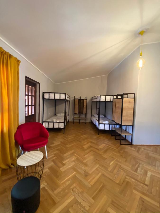 Red Door Leilighet Tbilisi Eksteriør bilde