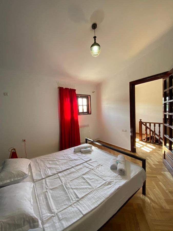 Red Door Leilighet Tbilisi Eksteriør bilde