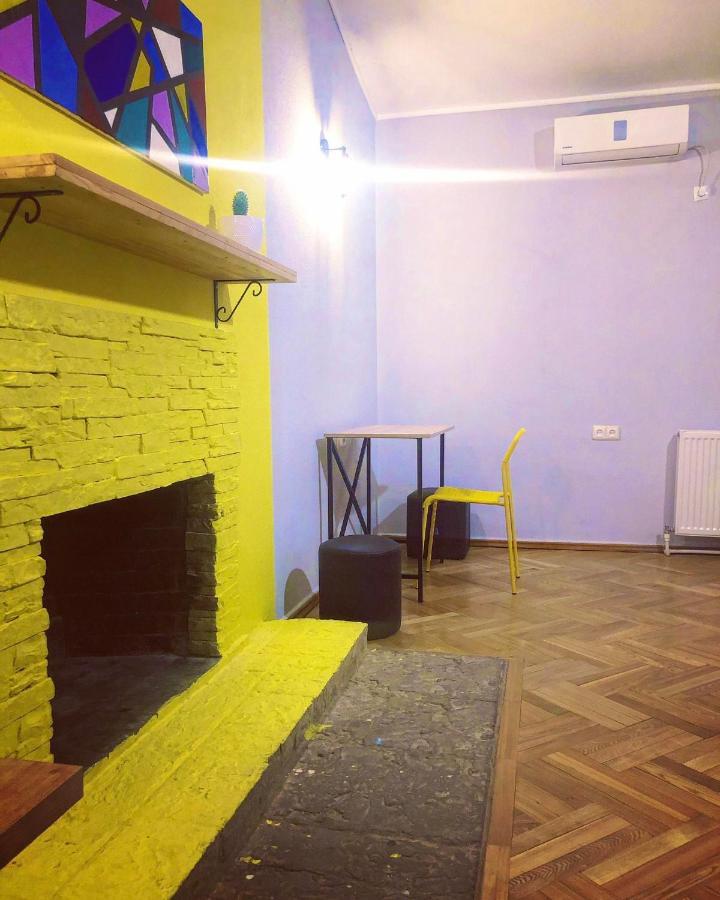 Red Door Leilighet Tbilisi Eksteriør bilde